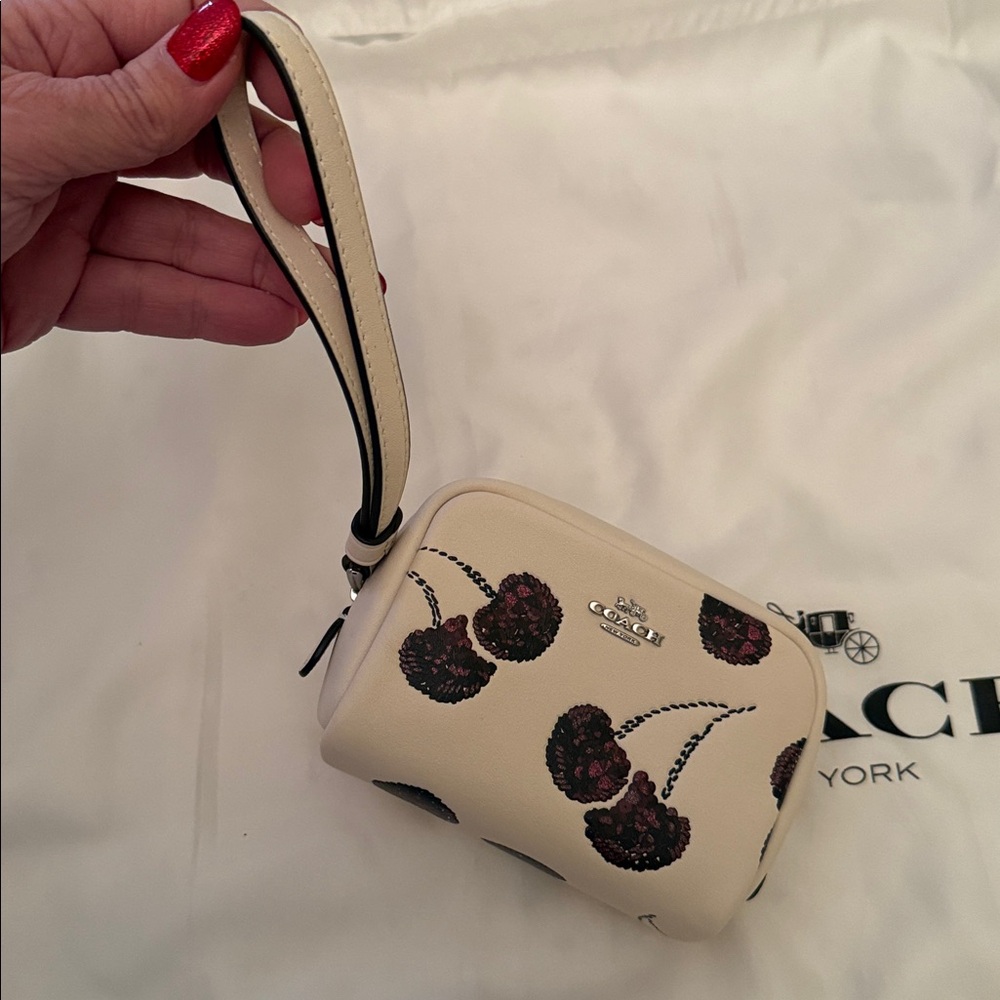 🍒🩶 Coach NWT Chalk Pouch Wristlet With sparkling Cherry Print /Silver Hardware - Picture 7 of 7